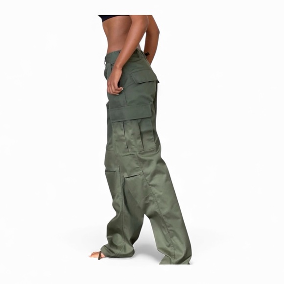 Local European Cargo Pant In Olive Size M/L See Sizing Notes For Accurate Sizing - Picture 1 of 11